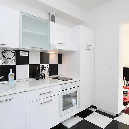 Apartament L'una * Zára